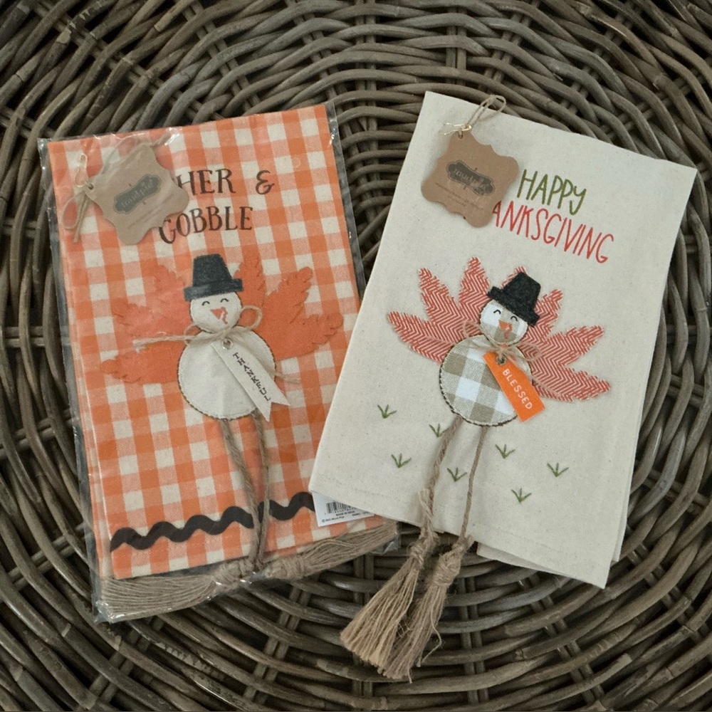 NWT Set Of Two Mud Pie Thanksgiving Tea Towels Turkey Dangle Legs